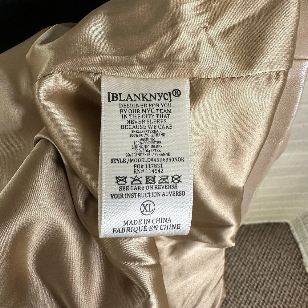 NWT BLANKNYC Faux Leather‎ Cropped Trucker Jacket Beige XL Cropped Old Money